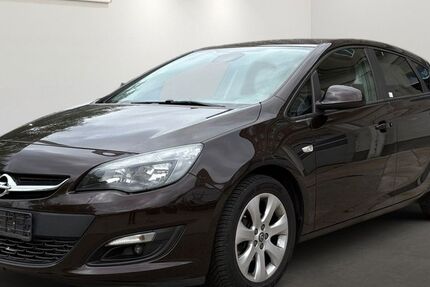 Opel Astra 162.796 km 4.999 € Berlin 12681