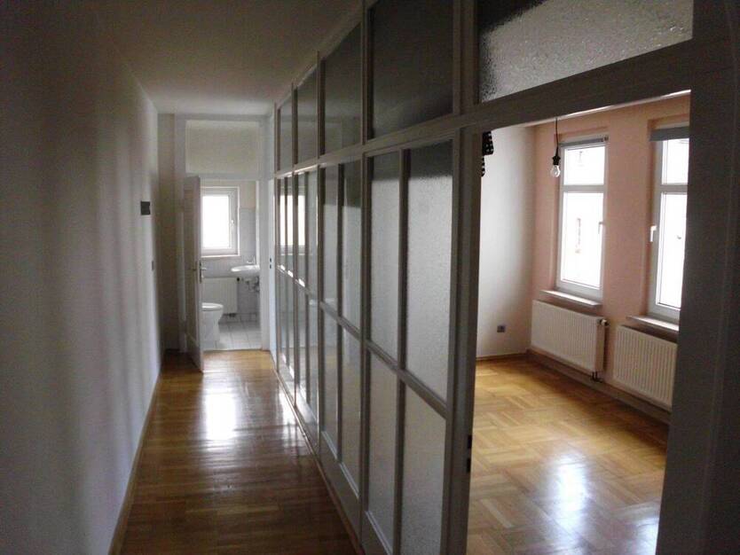 Ab 1.10.25! 3-RaumWohnung mit Dachterrasse in 1A-Lage! Direkt neben den Zwickau Arcaden!