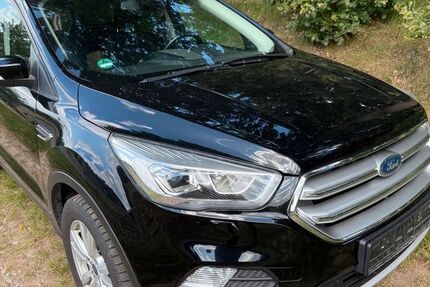 Ford Kuga 99.000 km 12.800 &euro; Zernien 29499