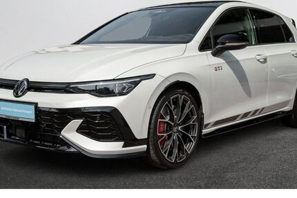 VW Golf 8.290 km 51.990 &euro; Hamburg 22457