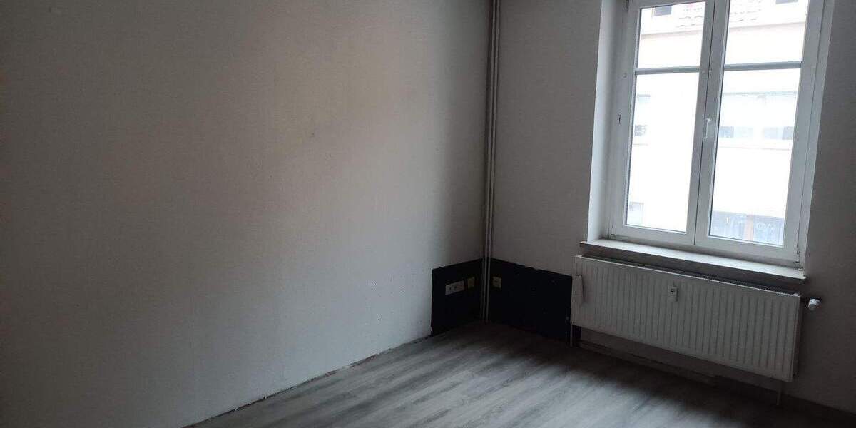 Reihenmittelhaus Meerane - 3 Zimmer, 82 m&sup2;, 399&euro; | Angebot:25745327