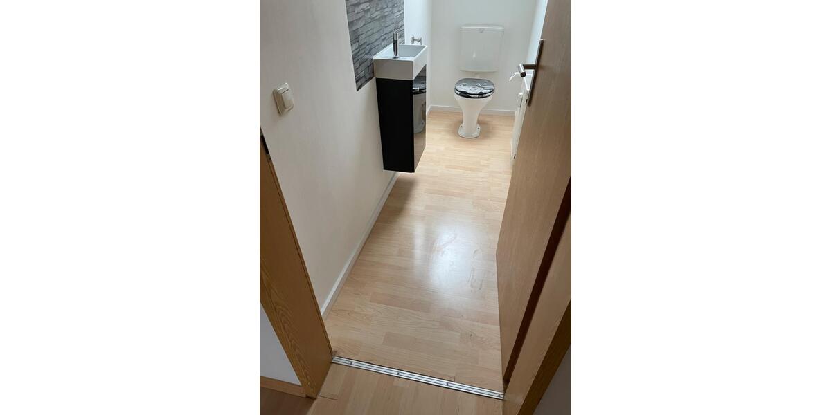 Dachgeschoßwohnung Langenzenn - 3 Zimmer, 77 m&sup2;, 740&euro; | Angebot:25368752