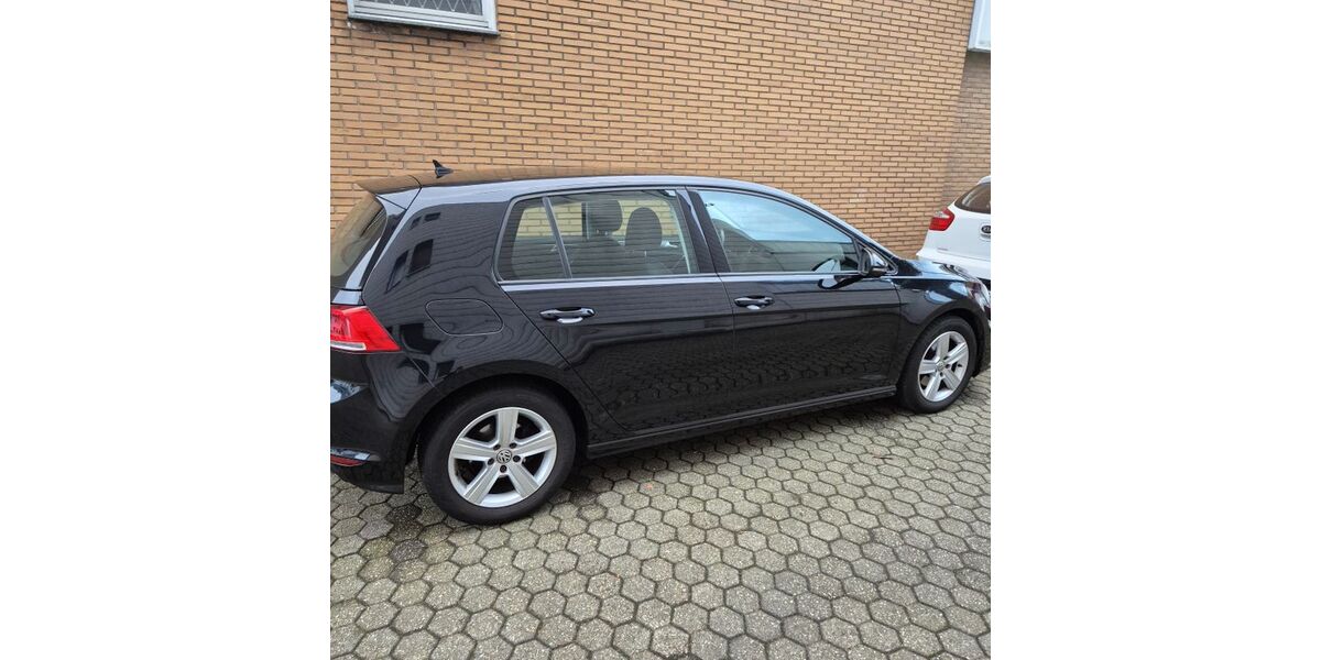 VW Golf 230.000 km 7.990 &euro; Aachen 52078