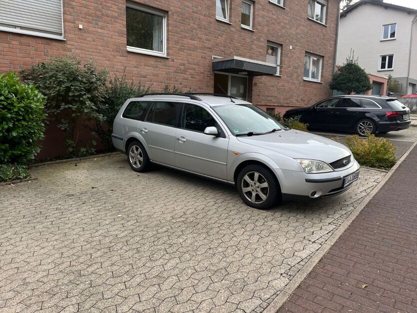 Ford Mondeo 198.030 km 2.900 € Bad Münstereifel 53902