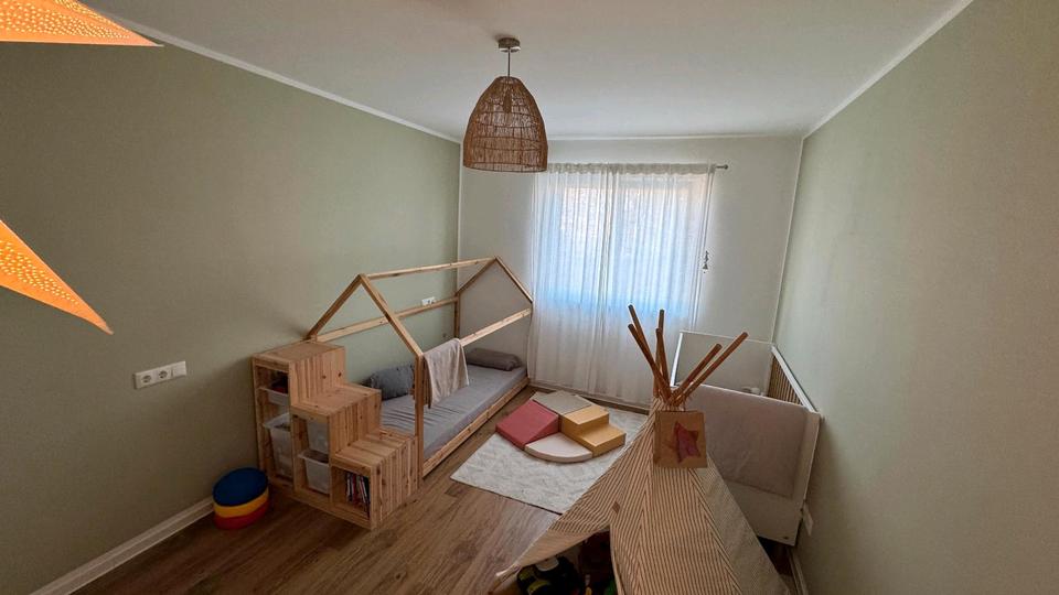 Etagenwohnung Bad Königshofen im Grabfeld - 4 Zimmer, 101 m&sup2;, 850&euro; | Angebot:25065383