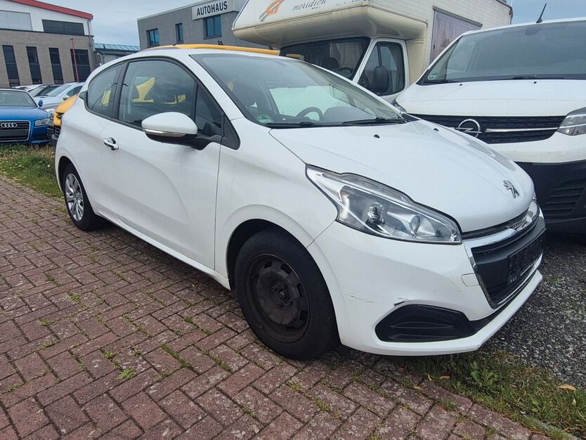 Peugeot 208 78.177 km 3.300 € Achim 28832