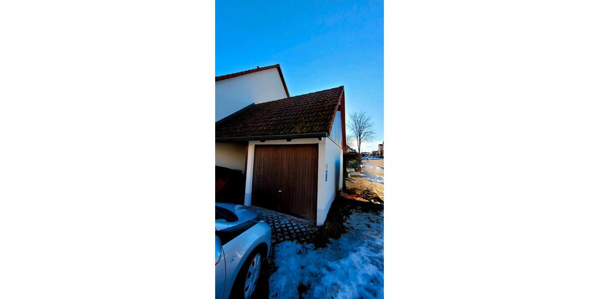 Dachgeschoßwohnung Köfering - 2 Zimmer, 52 m&sup2;, 189.000&euro; | Angebot:24836338