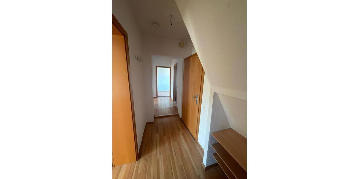 Dachgeschoßwohnung Essen Stadtbezirk VII - 5 Zimmer, 100 m&sup2;, 695&euro; | Angebot:24884993