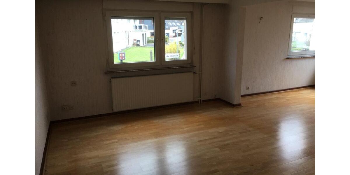 Doppelhaushälfte Bad Marienberg (Westerwald) - 8 Zimmer, 120 m&sup2;, 1.200&euro; | Angebot:26345757