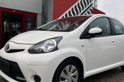 Toyota Aygo (X) 86.228 km 5.990 &euro; Gera 07549