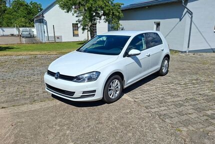 VW Golf 97.800 km 10.600 &euro; Hasselbach 56288