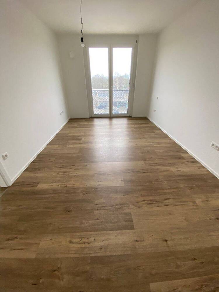 Barrierearme, freundliche 2-Zimmer-Wohnung mit Tiefgaragenstellplatz