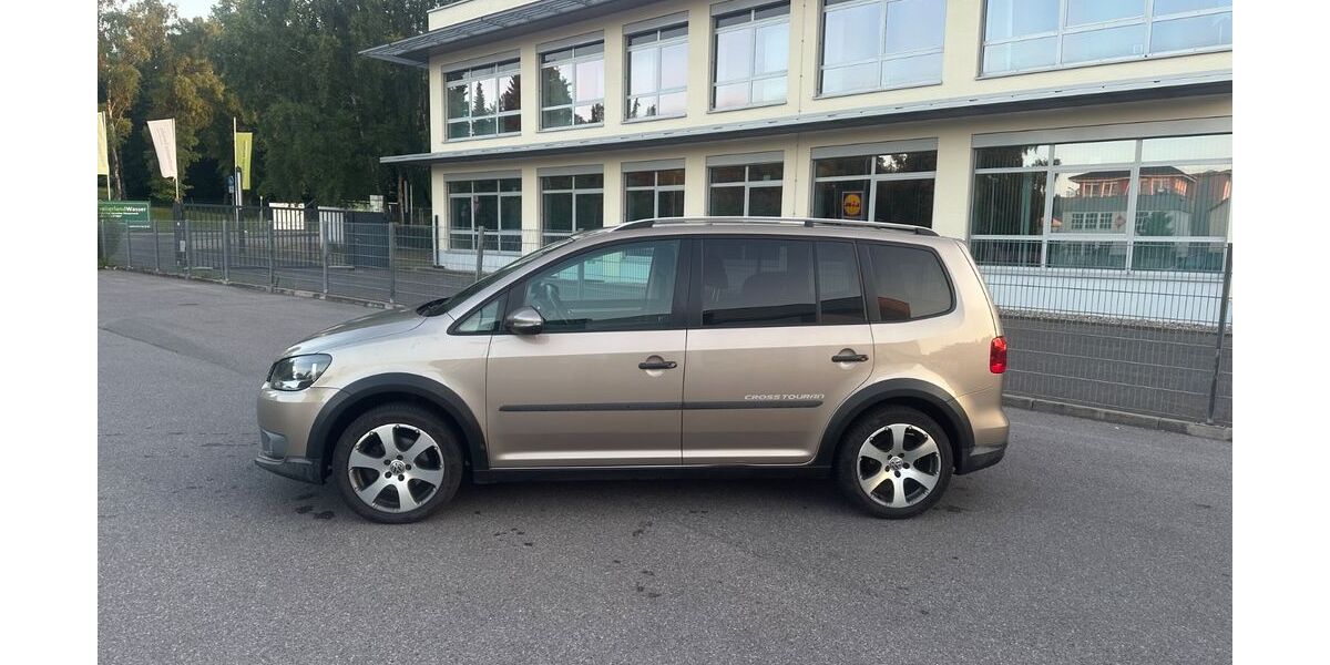 VW Touran 239.600 km 6.900 &euro; Iserlohn 58636