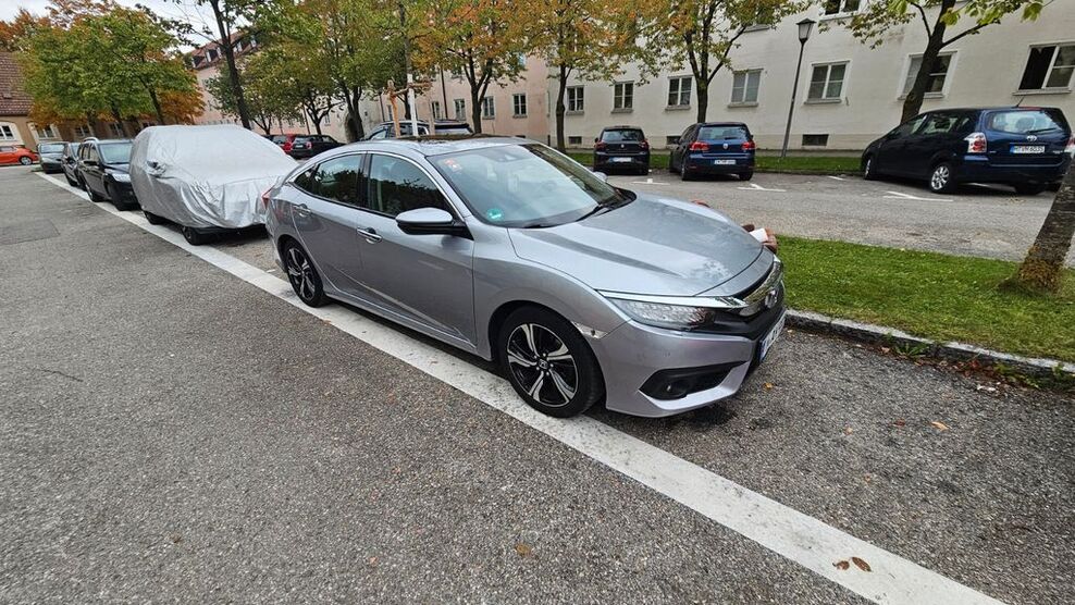Honda Civic 83.000 km 15.700 € München 80689