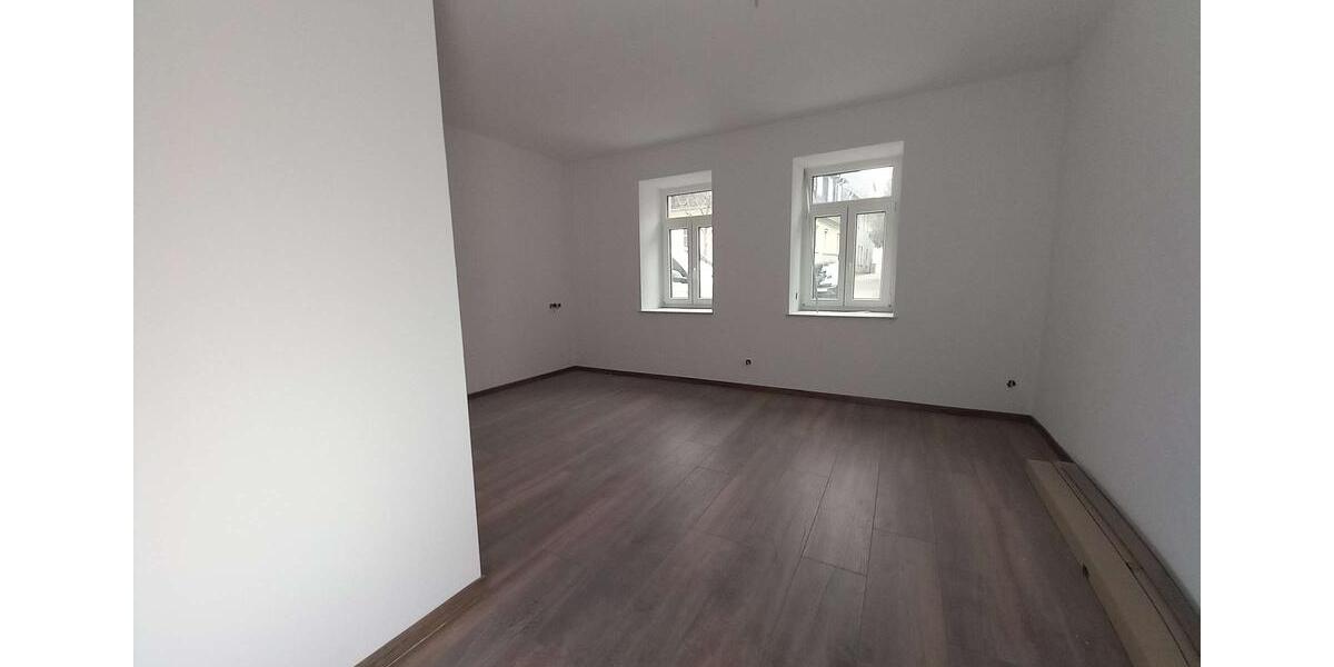 Etagenwohnung Rehau - 4 Zimmer, 145 m&sup2;, 1.140&euro; | Angebot:25143414