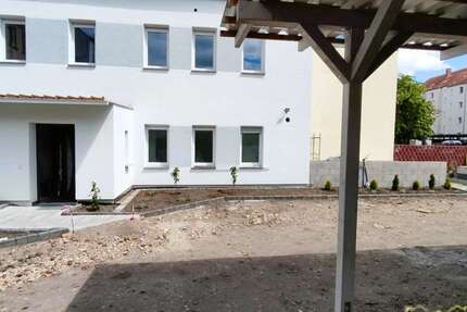 Wohnung zum Mieten in Delitzsch 1.270 € 102 m² 3 zimmer