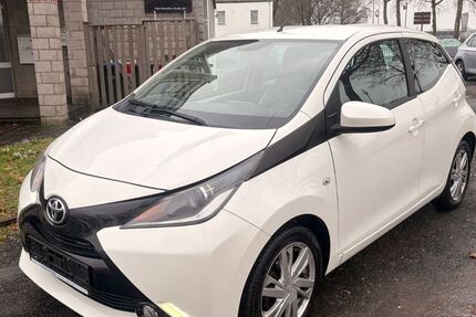 Toyota Aygo (X) 168.000 km 4.999 &euro; Köln 51107