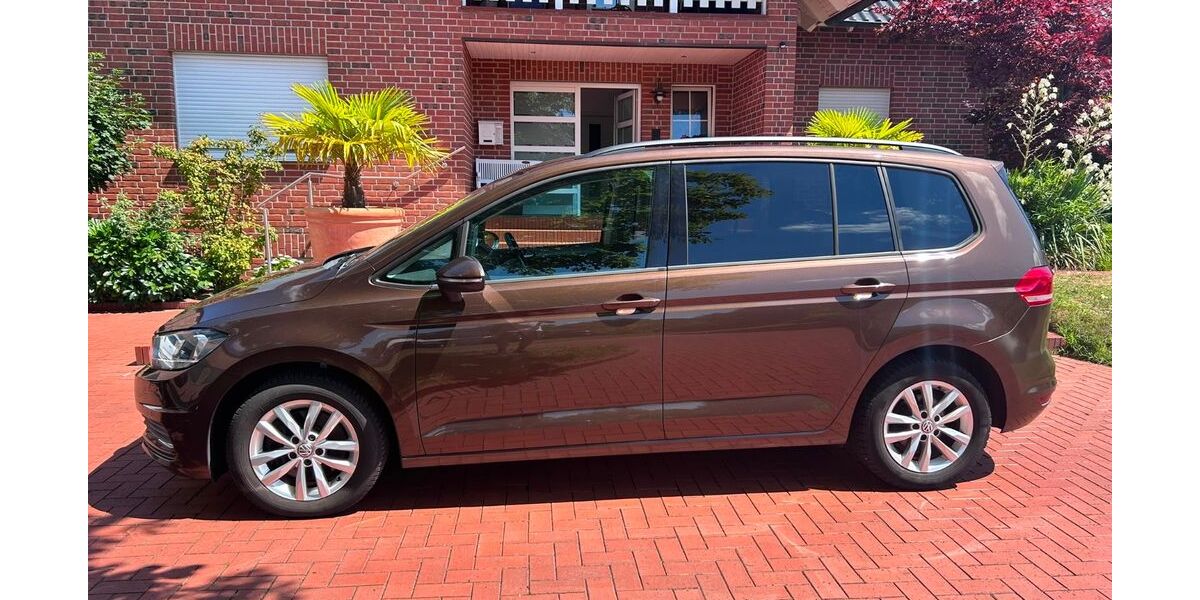 VW Touran 191.173 km 9.999 &euro; Schloß-Holte 33758