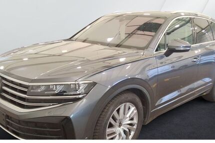 VW Touareg 25.464 km 53.890 &euro; Bielefeld 33689