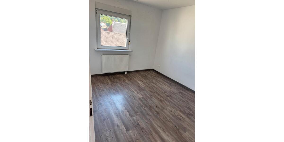Doppelhaushälfte Haiger - 7 Zimmer, 100 m&sup2;, 125.000&euro; | Angebot:26941775