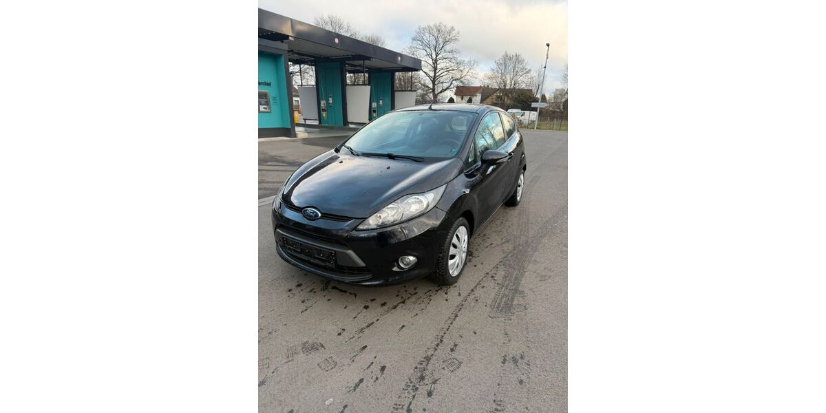 Ford Fiesta 153.720 km 2.950 &euro; Löhne 32583