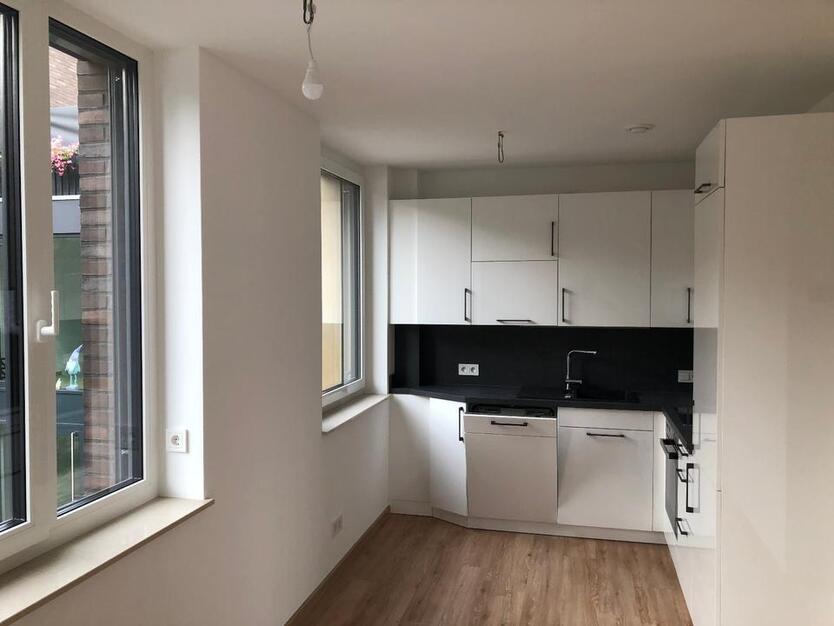 helle großzügige NeubauWohnung mit Stellplatz zu vermieten