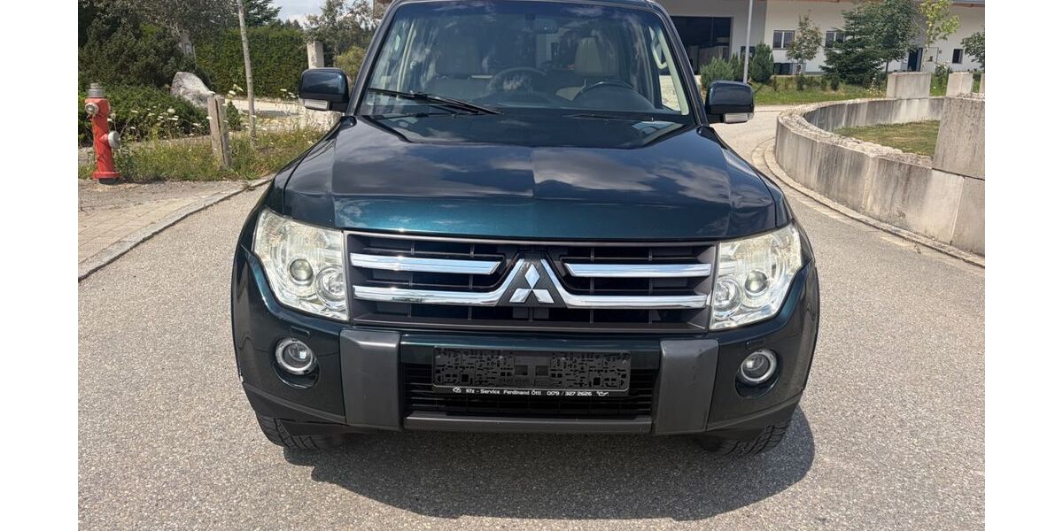 Mitsubishi Pajero 289.000 km 5.500 &euro; Inning am Holz 84416