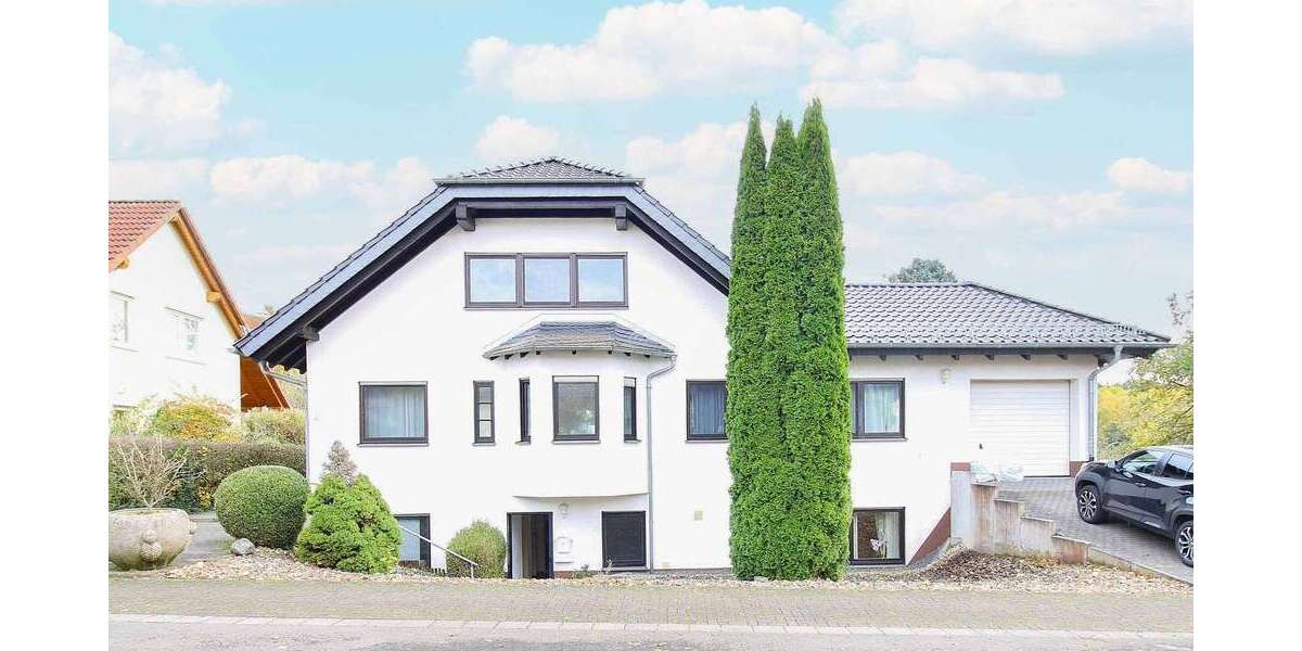 Haus zum Kaufen in Biebertal 549.000 € 251.24 m² 8 zimmer