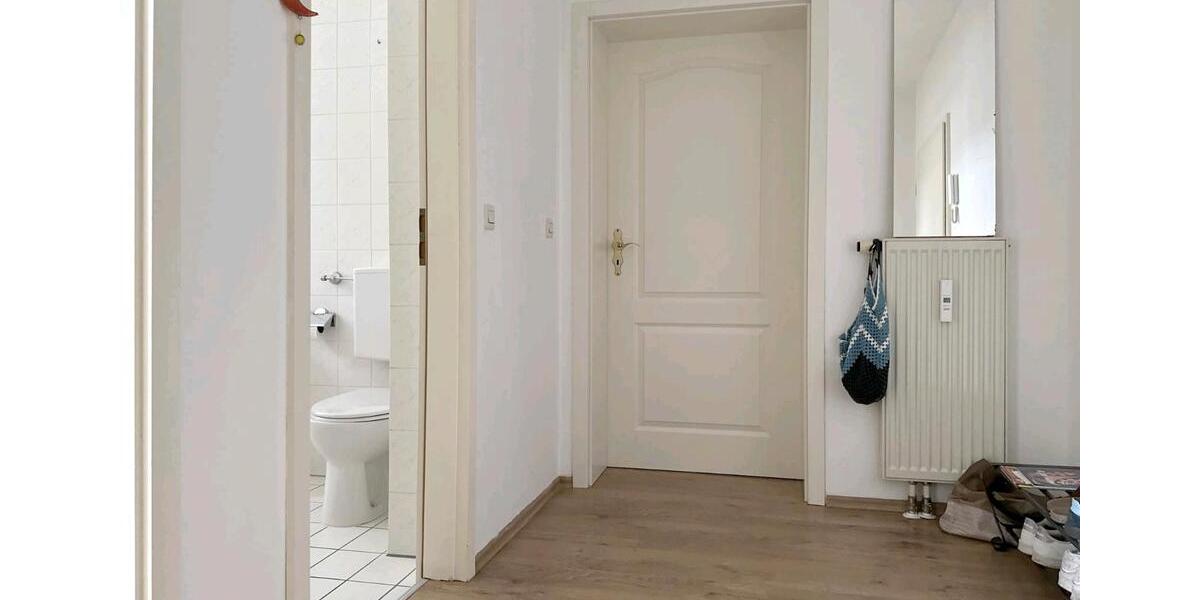 Erdgeschoßwohnung Neutraubling - 2.5 Zimmer, 61 m&sup2;, 650&euro; | Angebot:24330022