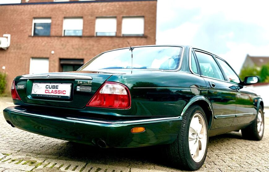 Jaguar XJ 243.984 km 6.450 € Essen 45127