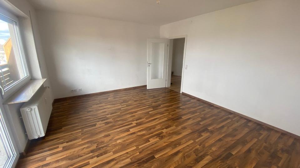 Etagenwohnung Rothenburg ob der Tauber - 3 Zimmer, 82 m&sup2;, 690&euro; | Angebot:26033212