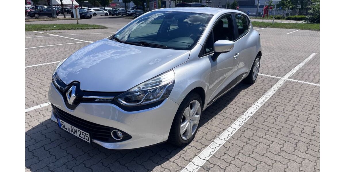 Renault Clio 84.000 km 7.000 &euro; Hamburg 22337