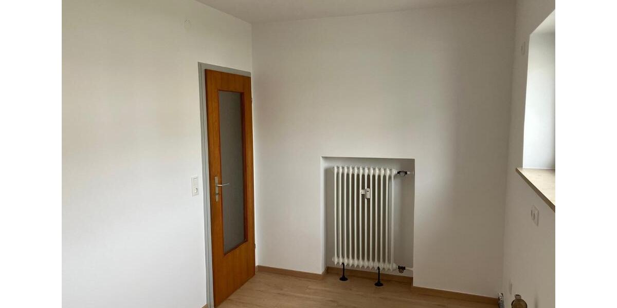 Etagenwohnung Mitterteich - 3 Zimmer, 75 m&sup2;, 420&euro; | Angebot:25603827