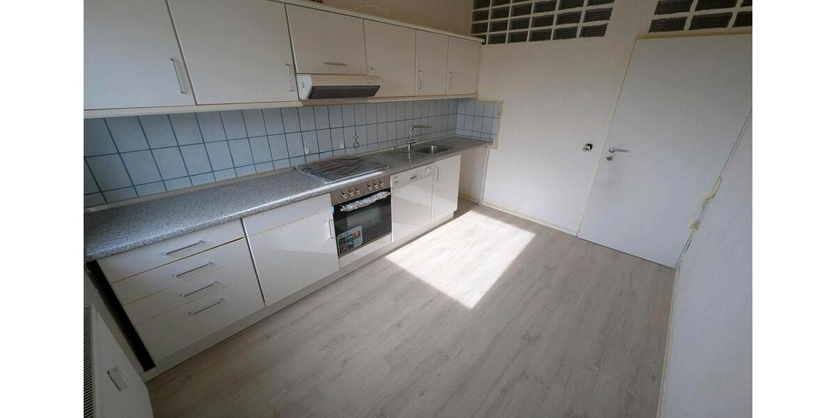Etagenwohnung Saarbrücken Eschberg - 5 Zimmer, 132 m&sup2;, 1.370&euro; | Angebot:26398758