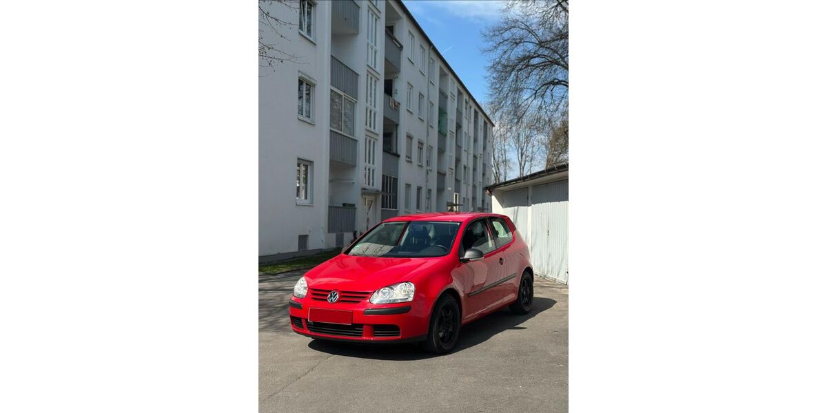 VW Golf 116.000 km 3.300 &euro; Augsburg 86153