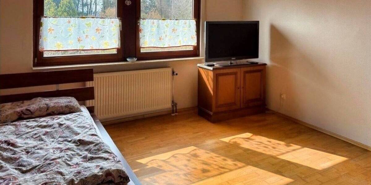 Einfamilienhaus Münchberg - 5 Zimmer, 117 m&sup2;, 225.000&euro; | Angebot:25995755