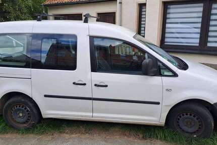 VW Caddy 252.000 km 2.450 &euro; Huy 38836