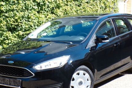 Ford Focus 206.000 km 3.940 € Düsseldorf 40468