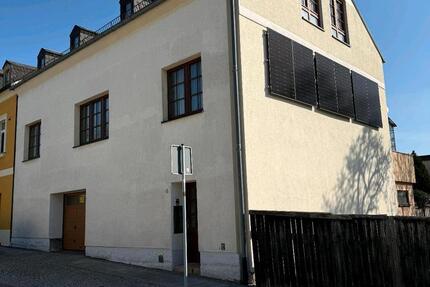 Haus Treuen - 12 Zimmer, 150 m&sup2;, 180.000&euro; | Angebot:25656852