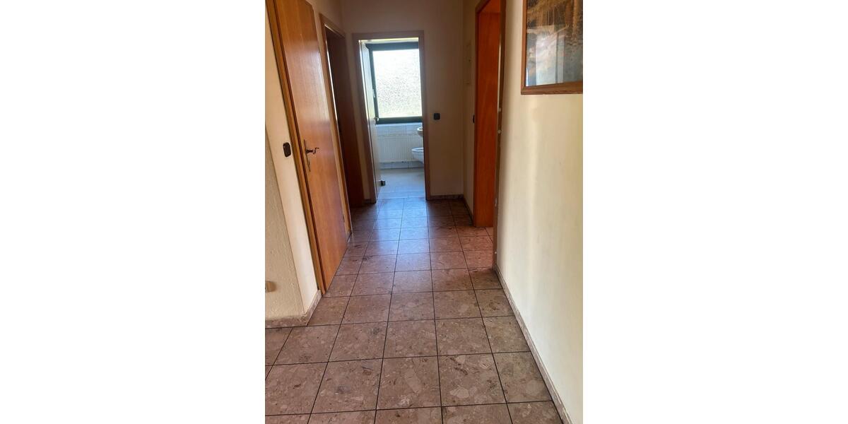Einfamilienhaus Bergen - 11 Zimmer, 200 m&sup2;, 1.700&euro; | Angebot:26401984