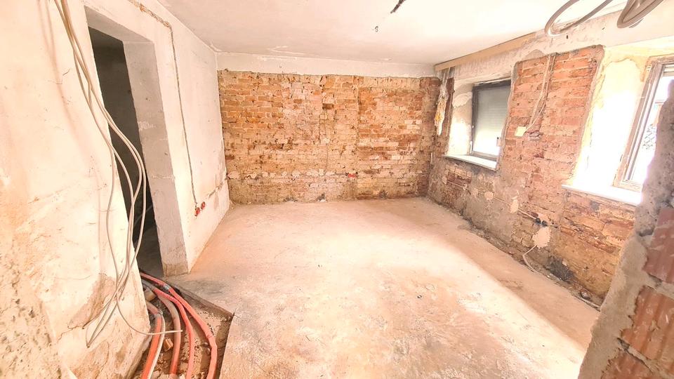 Einfamilienhaus Landshut - 5 Zimmer, 80 m&sup2;, 96.000&euro; | Angebot:26857107