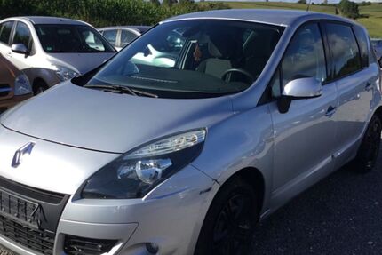 Renault Scenic 179.000 km 2.999 € Wiesenbach 69257