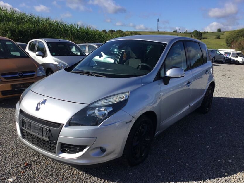 Renault Scenic 179.000 km 2.999 € Wiesenbach 69257