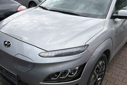 Hyundai KONA 24.863 km 19.500 &euro; Bonn 53227