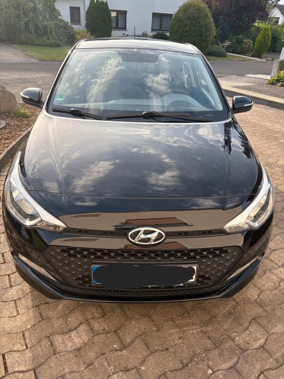 i20