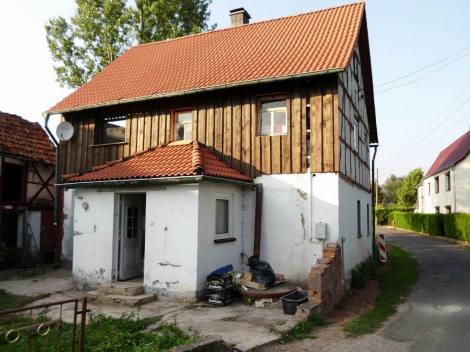 teilrestauriertes Haus in einem ruhige Bereich des Ortes - Einfamilienhaus Nohra | Angebot:19802348
