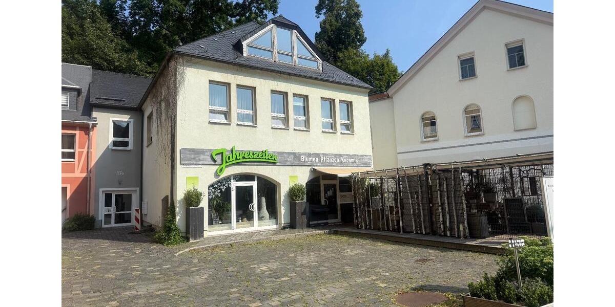 Einfamilienhaus Schwarzenberg/Erzgebirge Erzgebirge - 9 Zimmer, 250 m&sup2;, 320.000&euro; | Angebot:27408788