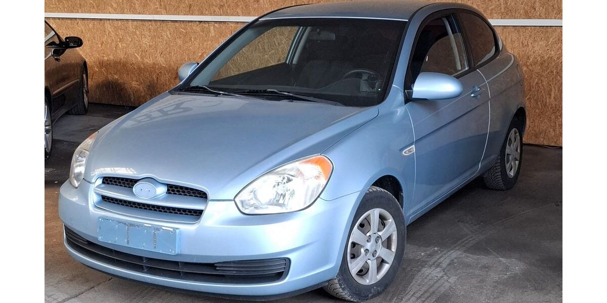 Hyundai Accent 123.558 km 2.500 &euro; Babenhausen 87727