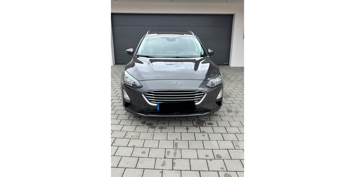 Ford Focus 66.000 km 15.600 &euro; Tiefenbach 93464