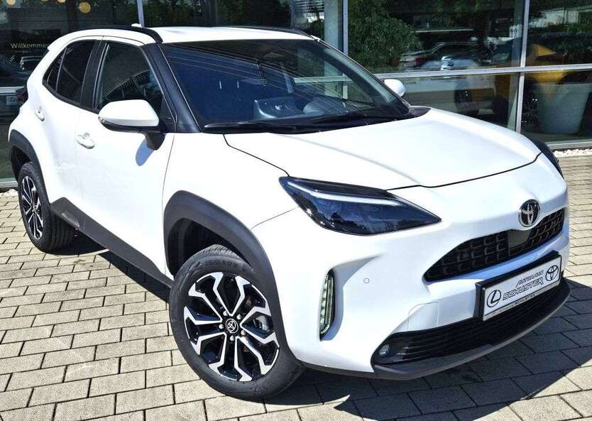 Toyota Yaris Cross 2.500 km 26.980 € Stadtbergen 86391